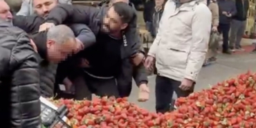 zabitaya-tekme-tokat-saldiri-seyyar-satici-ortaligi-karistirdi-APmDV3E4.jpg