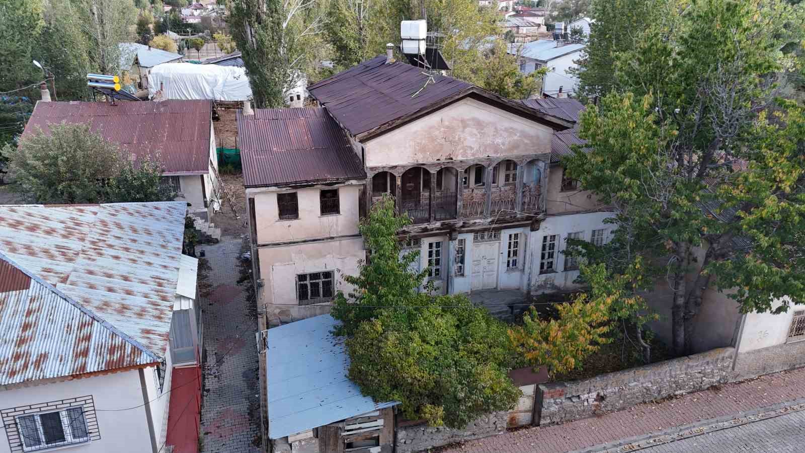 zamana direnen asirlik konaklar restore edilerek turizme kazandirilmayi bekliyor 3 YuBZMH5b