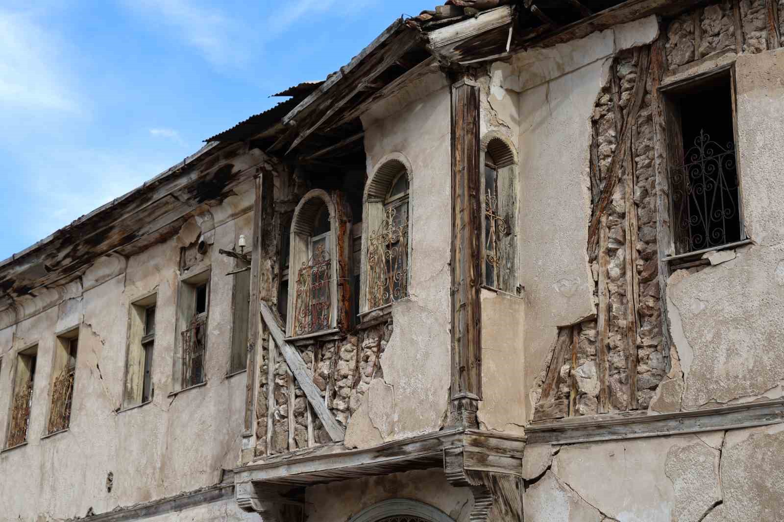 zamana direnen asirlik konaklar restore edilerek turizme kazandirilmayi bekliyor 6 qwPkFMJb