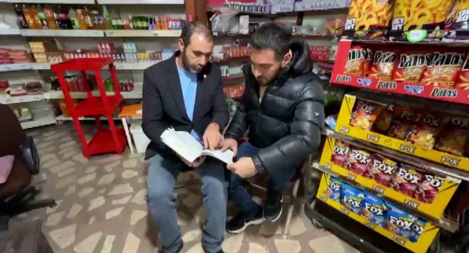 zarada ihtiyac sahiplerinin veresiye borcu kapatildi defter sobada yakildi 1