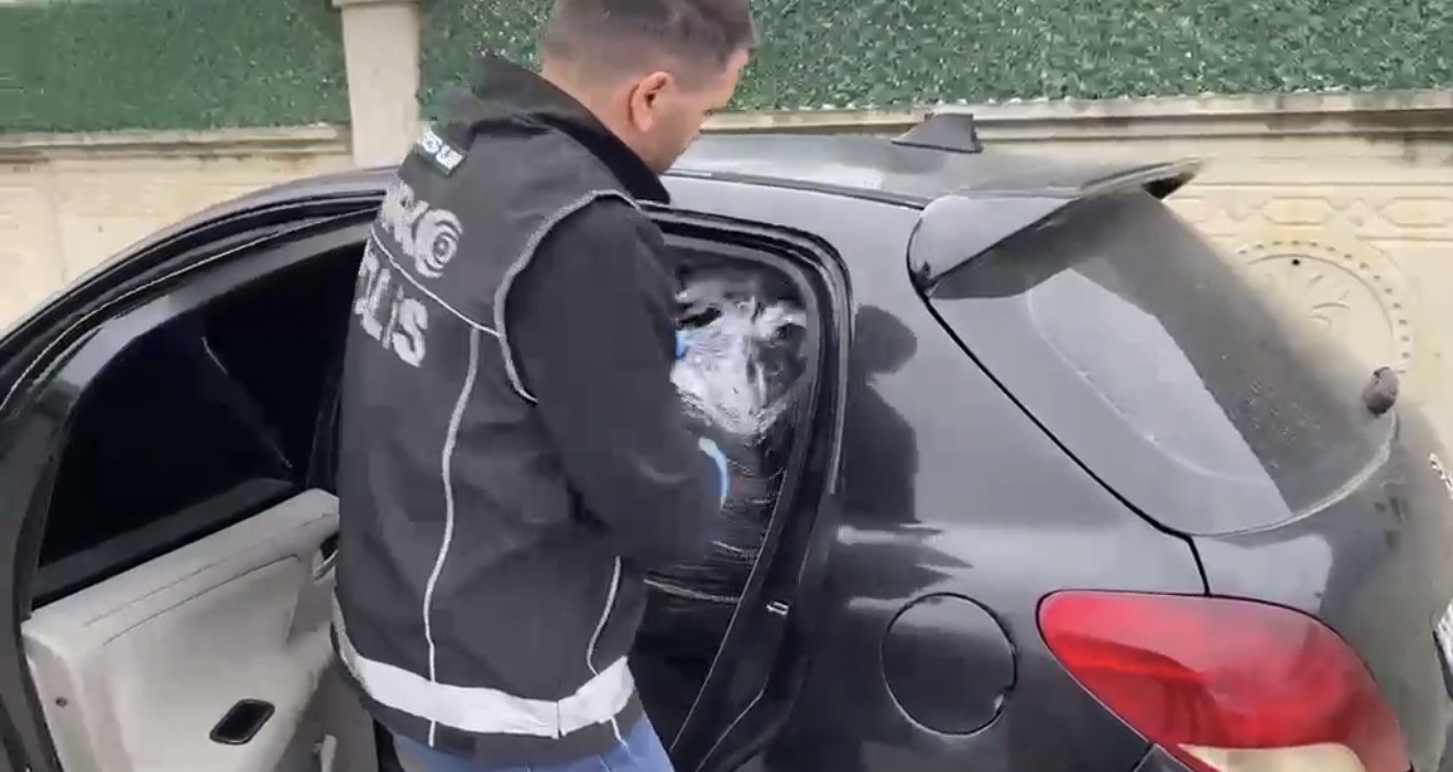 zehir operasyonu 24 bin 600 uyusturucu hap ele gecirildi 1 VzFrdK23