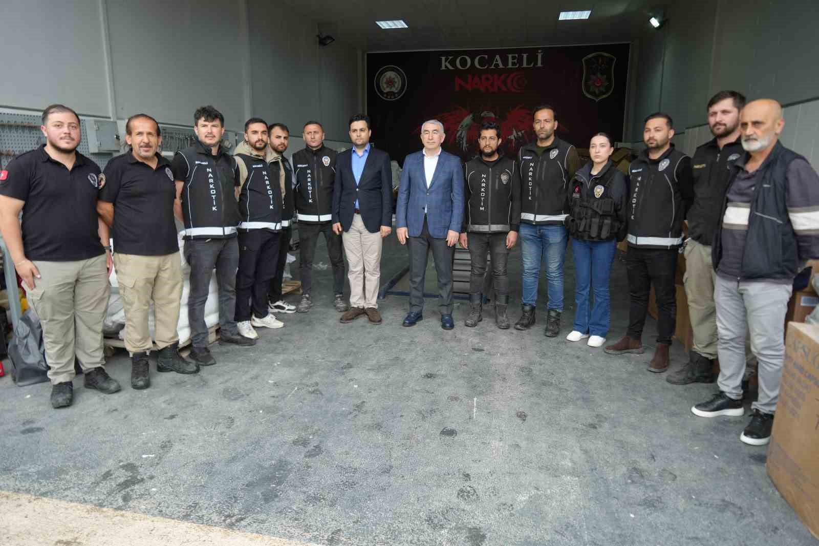 zehir tacirlerine bayram oncesi darbe 1 milyon 700 bin sentetik ecza ele gecirildi 2 Atfz2nGu