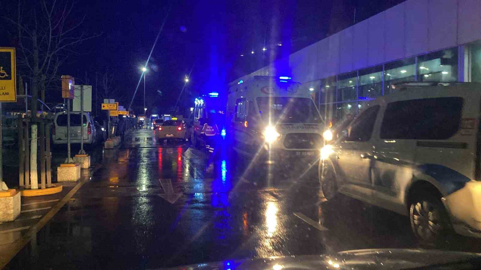 zehirlenen 8 guvenlik gorevlisi hastaneye kaldirildi 1 rrYNj16y