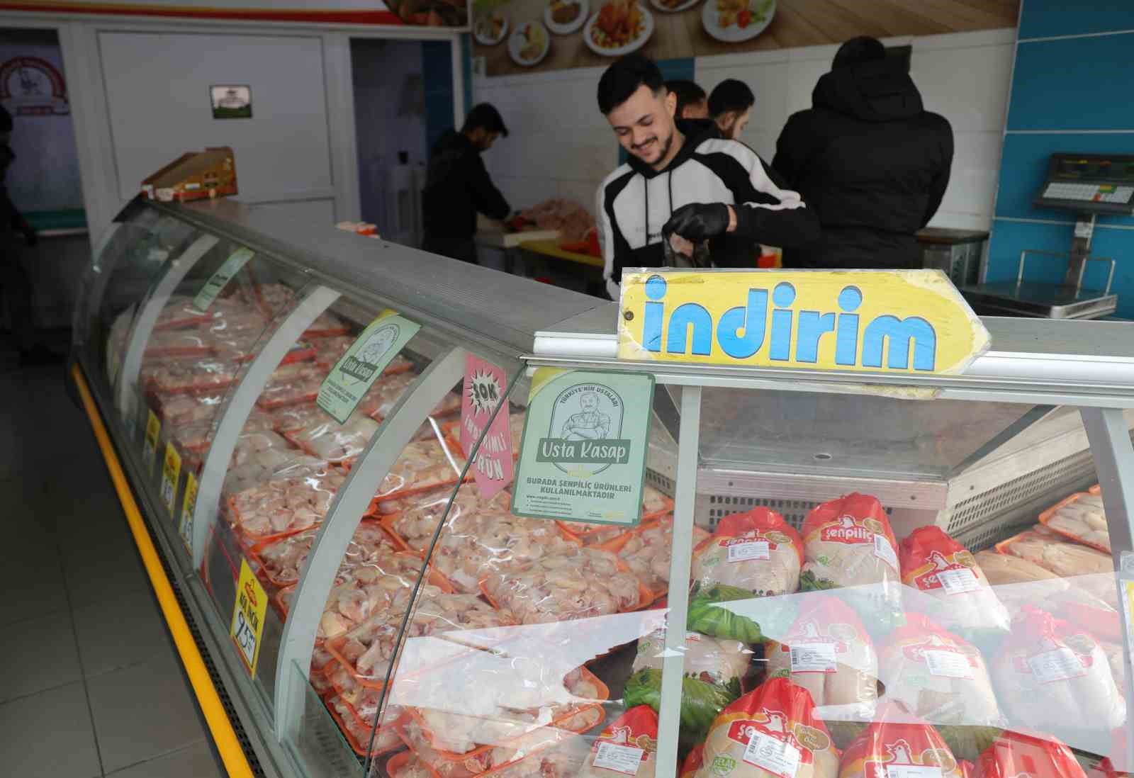 zehirlenmeler tavuk fiyatlarini baskiladi 0 73HqdCkC