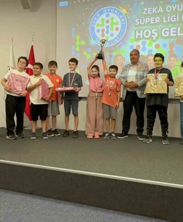 zeka-oyunlari-sampiyonu-mumin-gencoglu-1-ilkokulu-oldu-kbJuPCj3.jpg