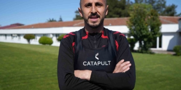 zeki-yavru-futbolu-samsunsporda-birakmak-istiyorum-1tkwpNec.jpg