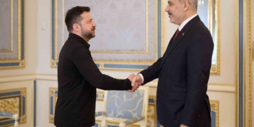 zelenskiy-barisin-saglanmasina-yonelik-cabalari-nedeniyle-turkiye-ve-bakan-fidana-tesekkur-etti-MxXBK55A.jpg