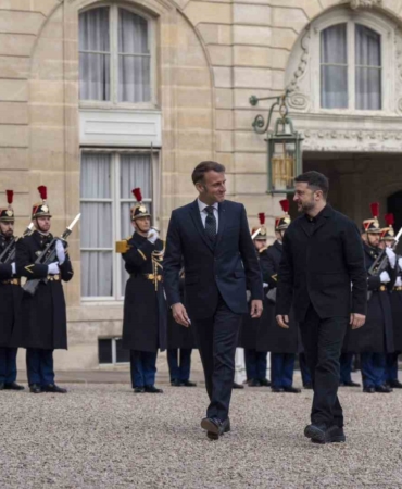 zelenskiy-macron-ile-bir-araya-geldi-eBzlQ9ZW.jpg