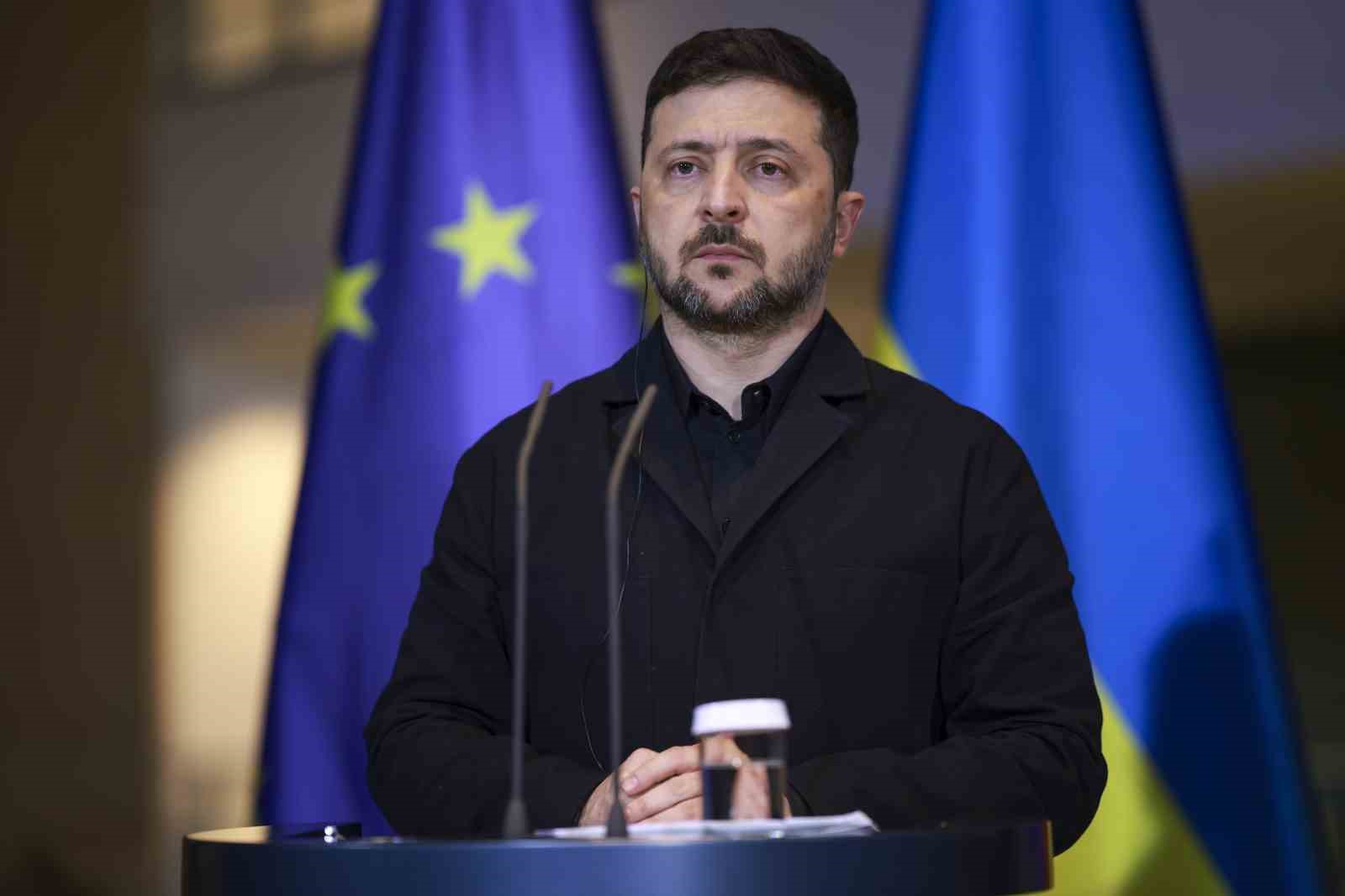 zelenskiy muzakereler sirasinda guvenlik garantilerinin mutlaka mevcut olmasi ve islevsel olmalari gerektigini vurguladim 1 hIb347Tt