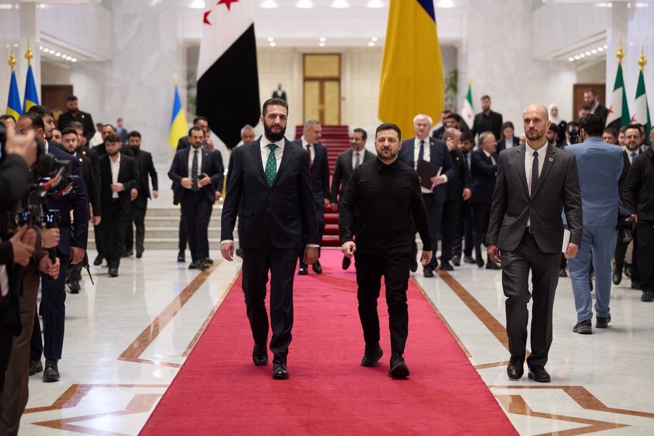 zelenskiy ukrayna suriye ve turkiyenin bir araya geldigi uclu bir gorusme yapildi 1 IAZQh4bE