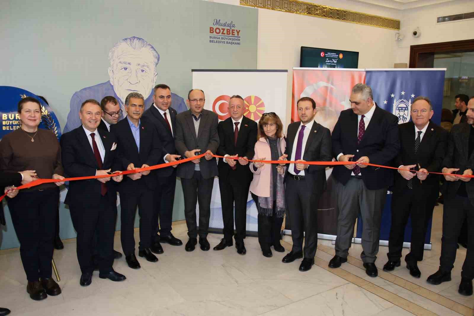 zer i nab tezhip sergisi bursada ziyarete acildi 3 3Nrr5ApU
