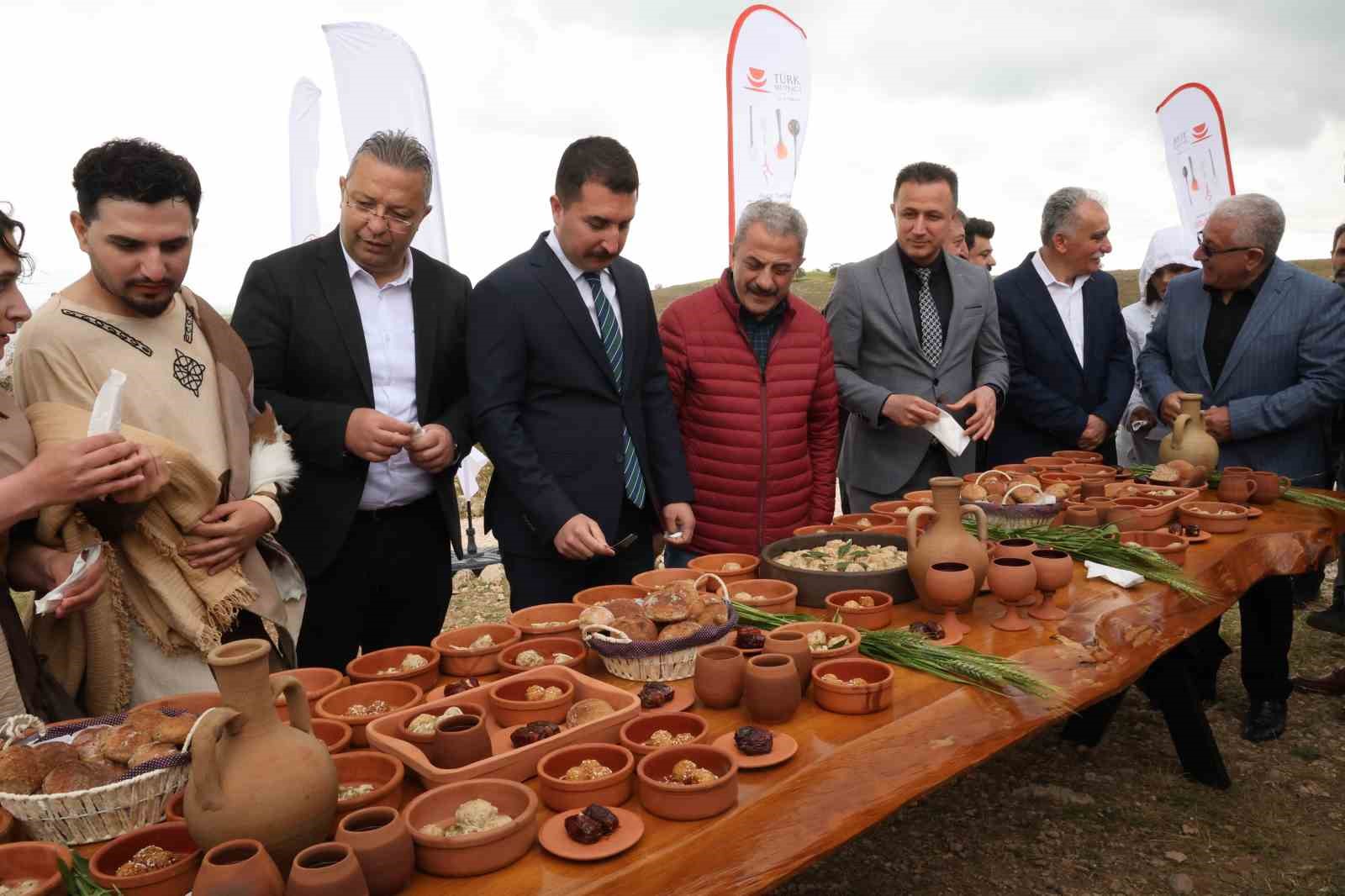 zerzevan kalesinde roma mutfagi esintisi 5 NRHXbIEB