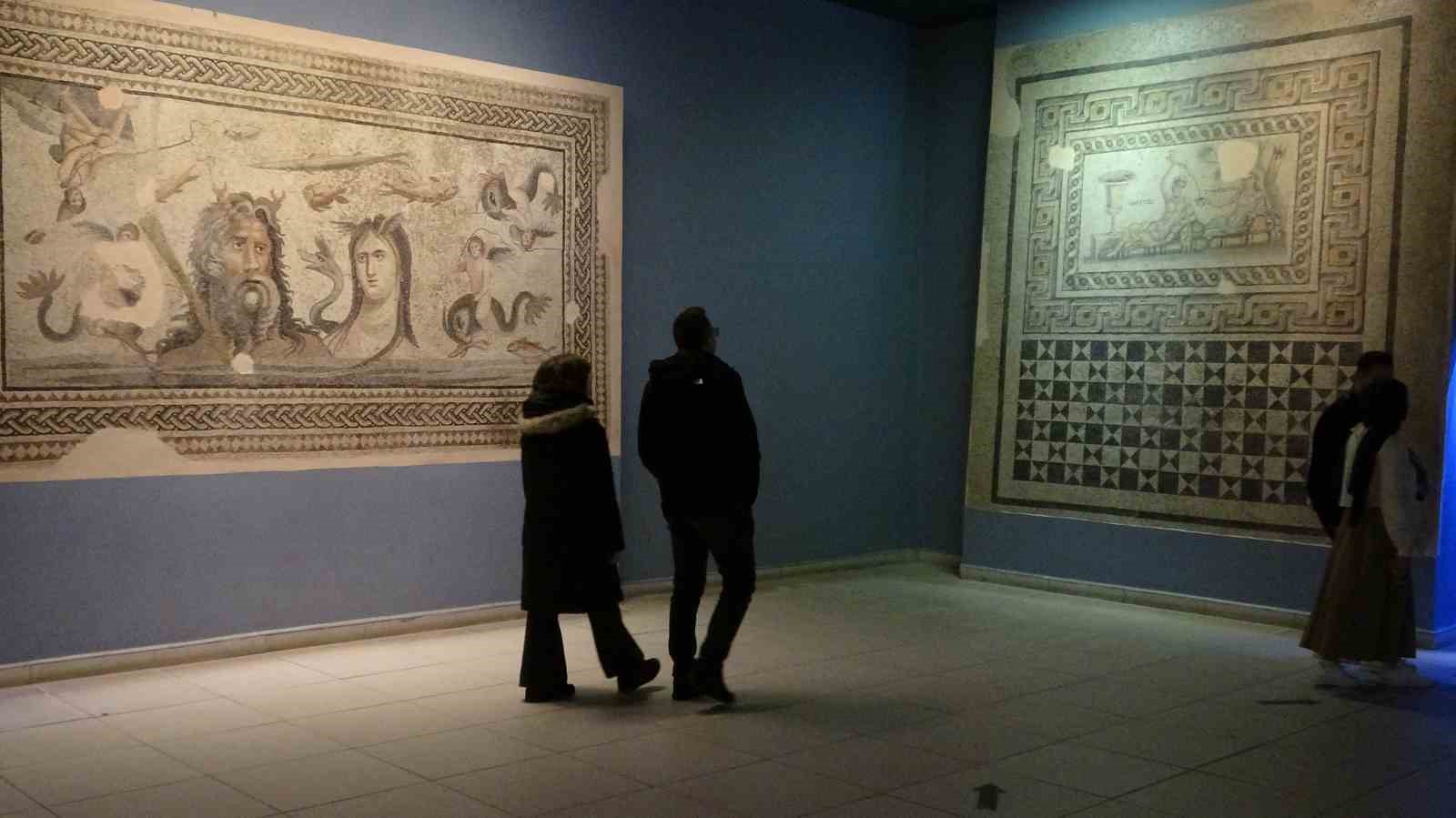 zeugma mozaik muzesi buyuk ilgi goruyor 0 NHnnJQDc