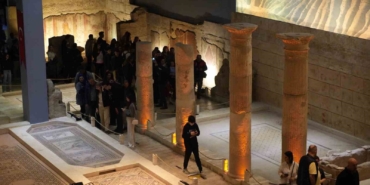 zeugma-mozaik-muzesinde-bayram-yogunlugu-O9LNBGpI.jpg
