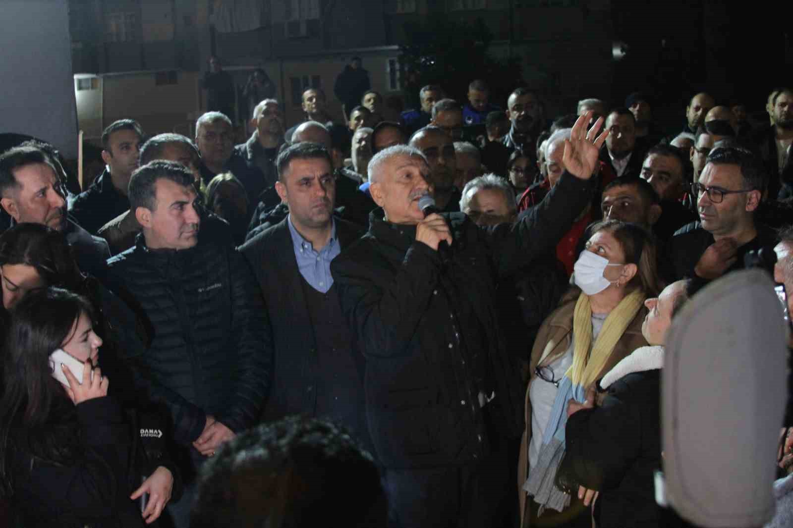 zeydan karalar tahliye sonrasi adanada anma etkinliklerine katildi 0 JVmU3lGT