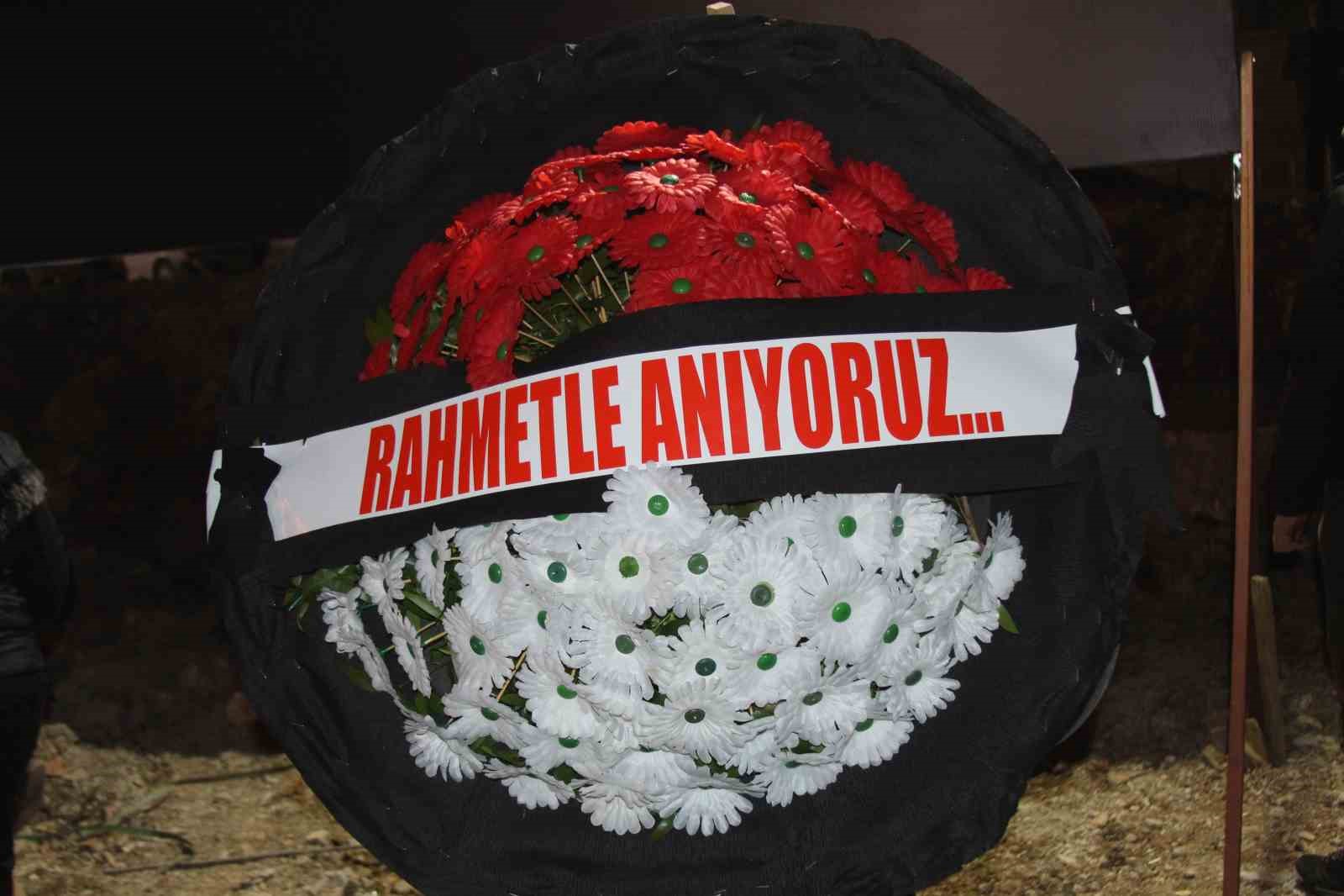 zeydan karalar tahliye sonrasi adanada anma etkinliklerine katildi 4 NHiRLGHG