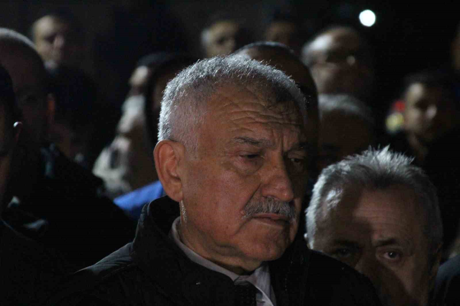 zeydan karalar tahliye sonrasi adanada anma etkinliklerine katildi 6 zkYf7PPz