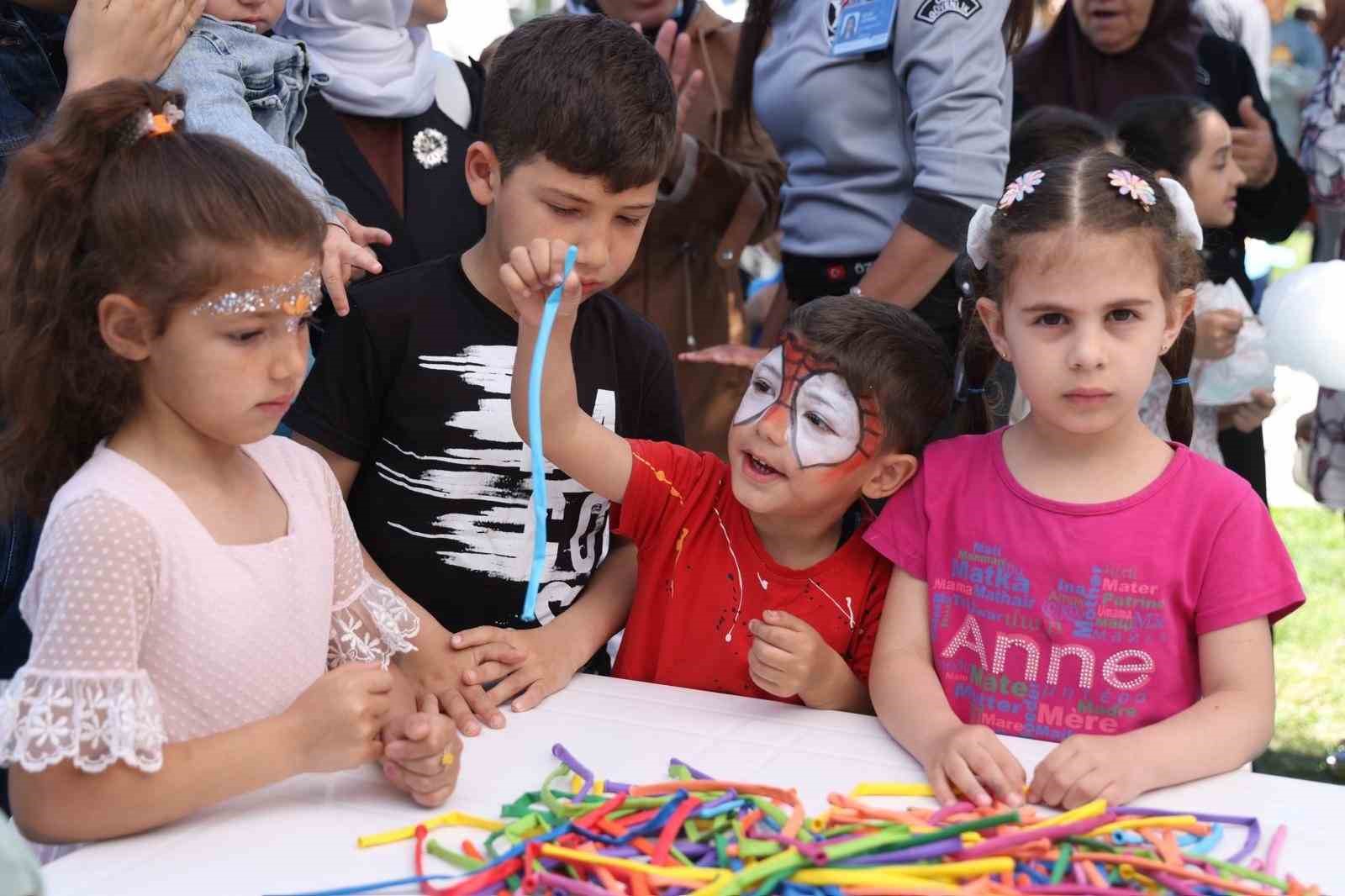 Zeytinburnu Belediyesi tarafından hayata geçirilen Bilgi Evleri’nin 20’nci yılı kutlandı 4 zeytinburnu belediyesi tarafindan hayata gecirilen bilgi evlerinin 20nci yili kutlandi 0 G32rYpbW