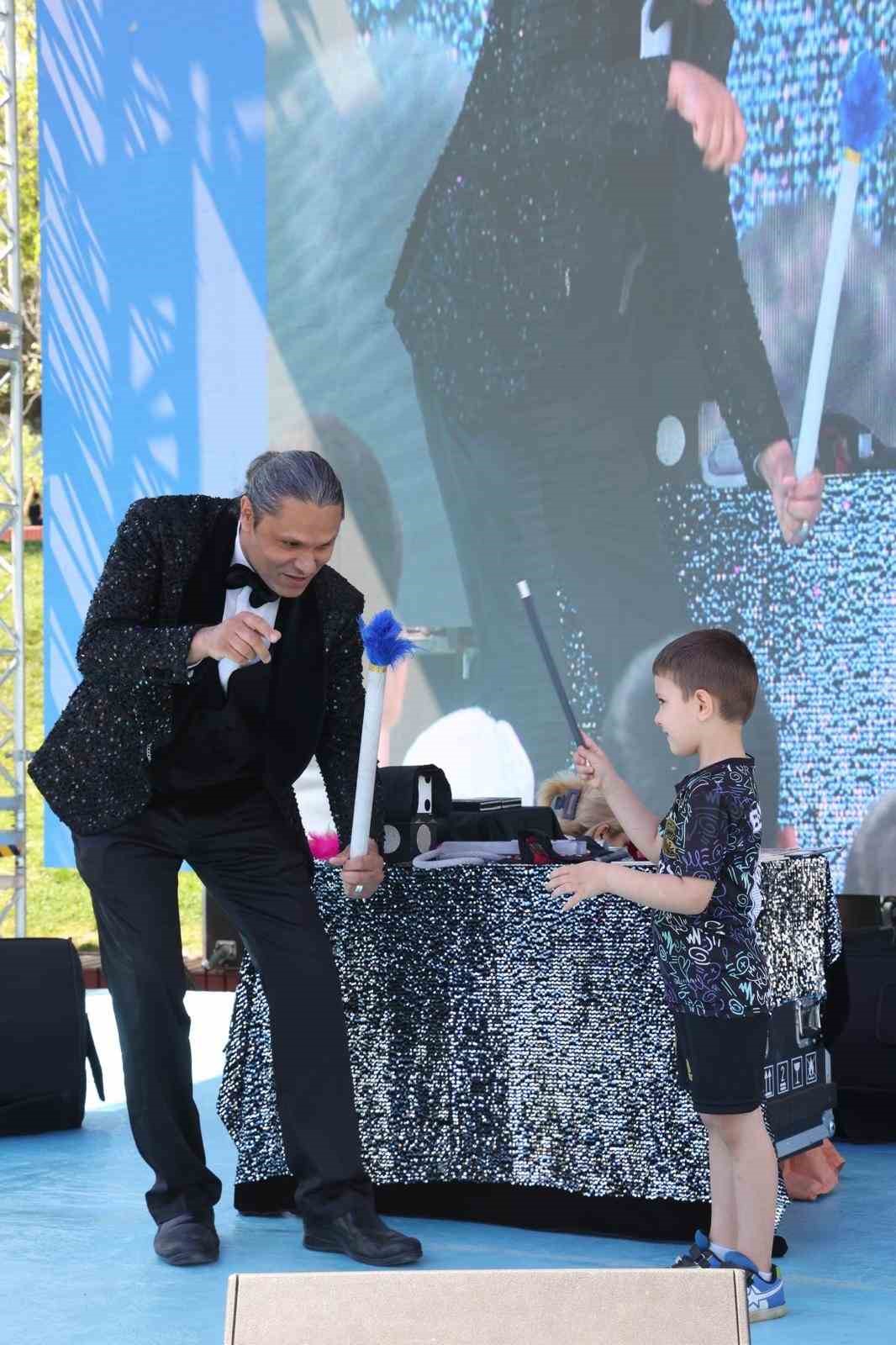 Zeytinburnu Belediyesi tarafından hayata geçirilen Bilgi Evleri’nin 20’nci yılı kutlandı 6 zeytinburnu belediyesi tarafindan hayata gecirilen bilgi evlerinin 20nci yili kutlandi 2 WlQ4ivQr