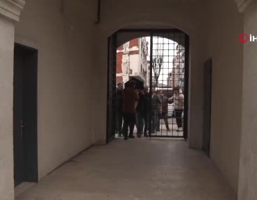 zeytinburnunda-basina-beton-parcasi-dusen-cocugun-olumune-iliskin-davada-tutuklu-saniklar-tahliye-edildi-5xICSjiX.jpg