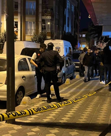 zeytinburnunda-is-yerinde-yasanan-tartisma-kanli-bitti-2-olu-1-yarali-At7C9PZD.jpg