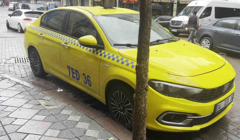 zeytinburnunda-taksici-bicaklanarak-olduruldu-bTXRtdSn.jpg