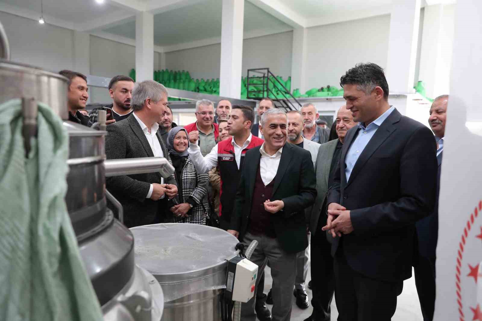 zeytinin yolculugu aliagada senlikle kutlandi 5 3a7R2nNg