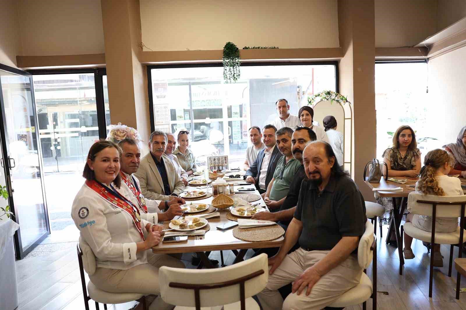 zeytinli manti tam not aldi 2 BKJOcqyJ