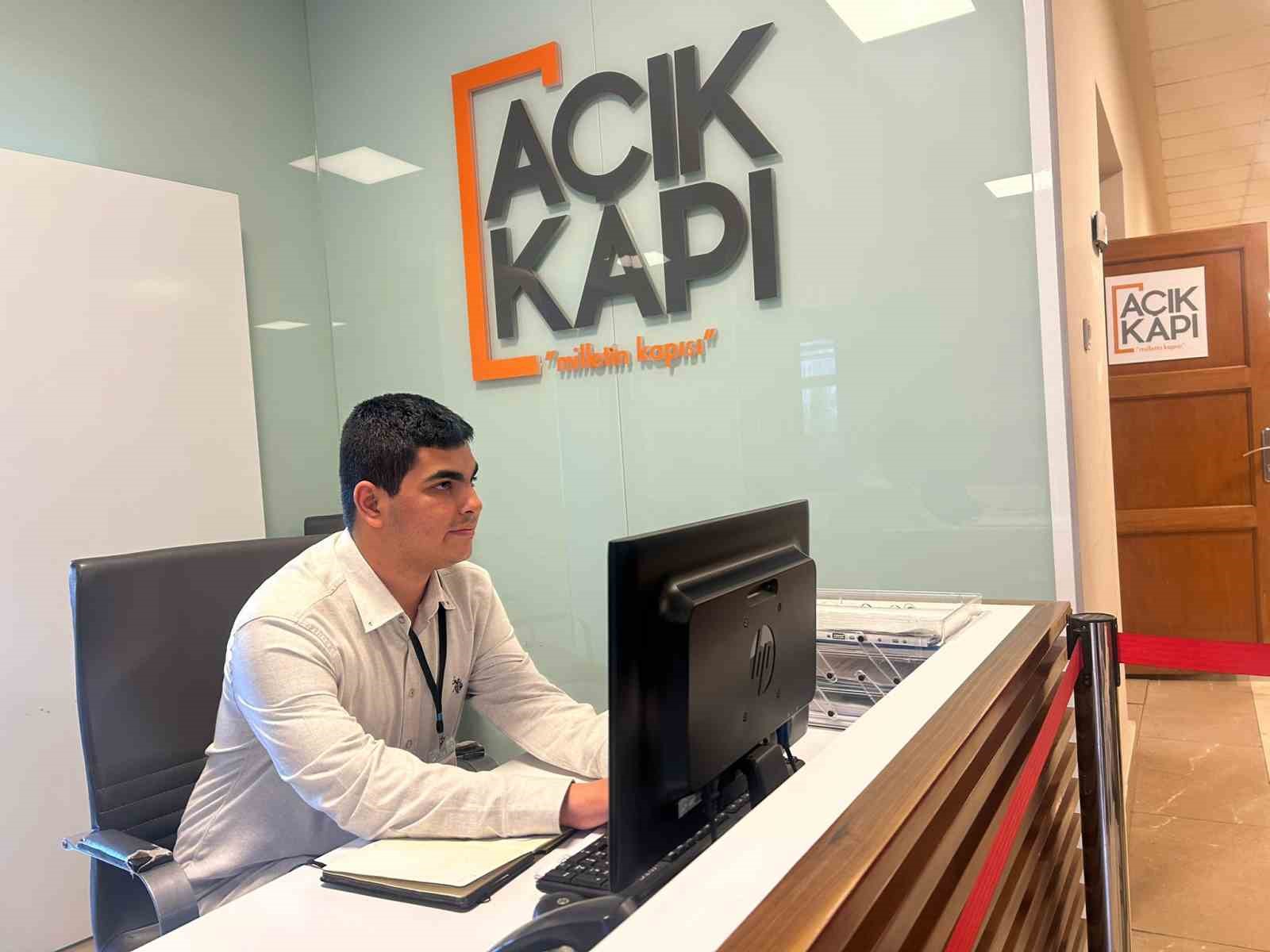 zihinsel engelli eymenin valilikte calisma hayali gercek oldu 2 HmHTOZiN
