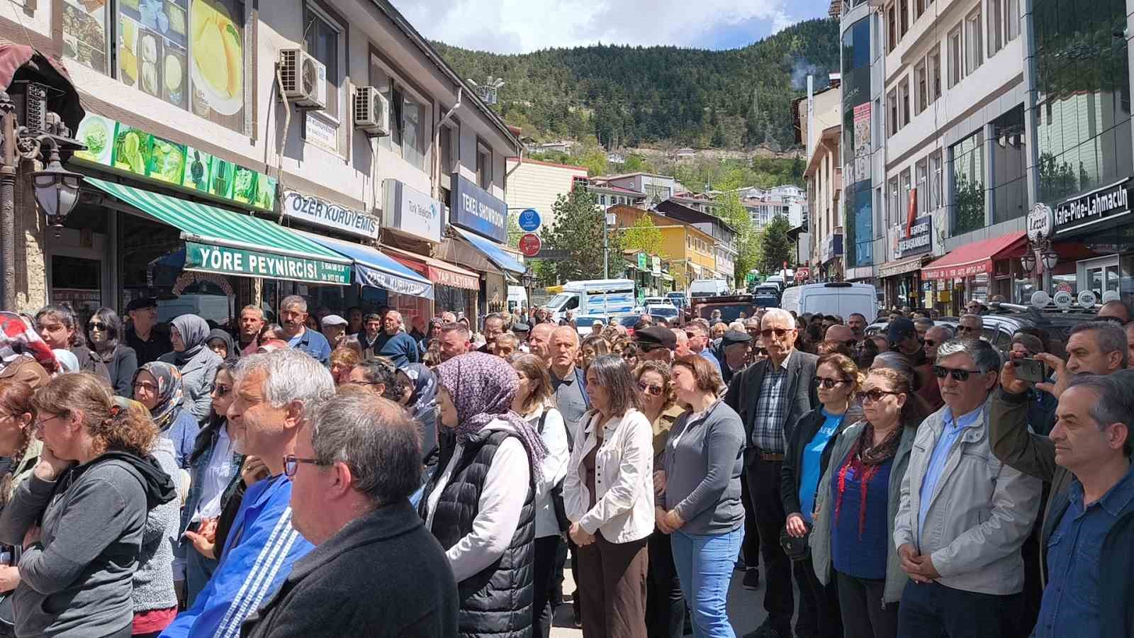 Zihinsel engelli kızına istismarı öğrenince kalbi buna dayanmayan anne için Şavşat halkı bir araya geldi 9 zihinsel engelli kizina istismari ogrenince kalbi buna dayanmayan anne icin savsat halki bir araya uiy9Mm8z