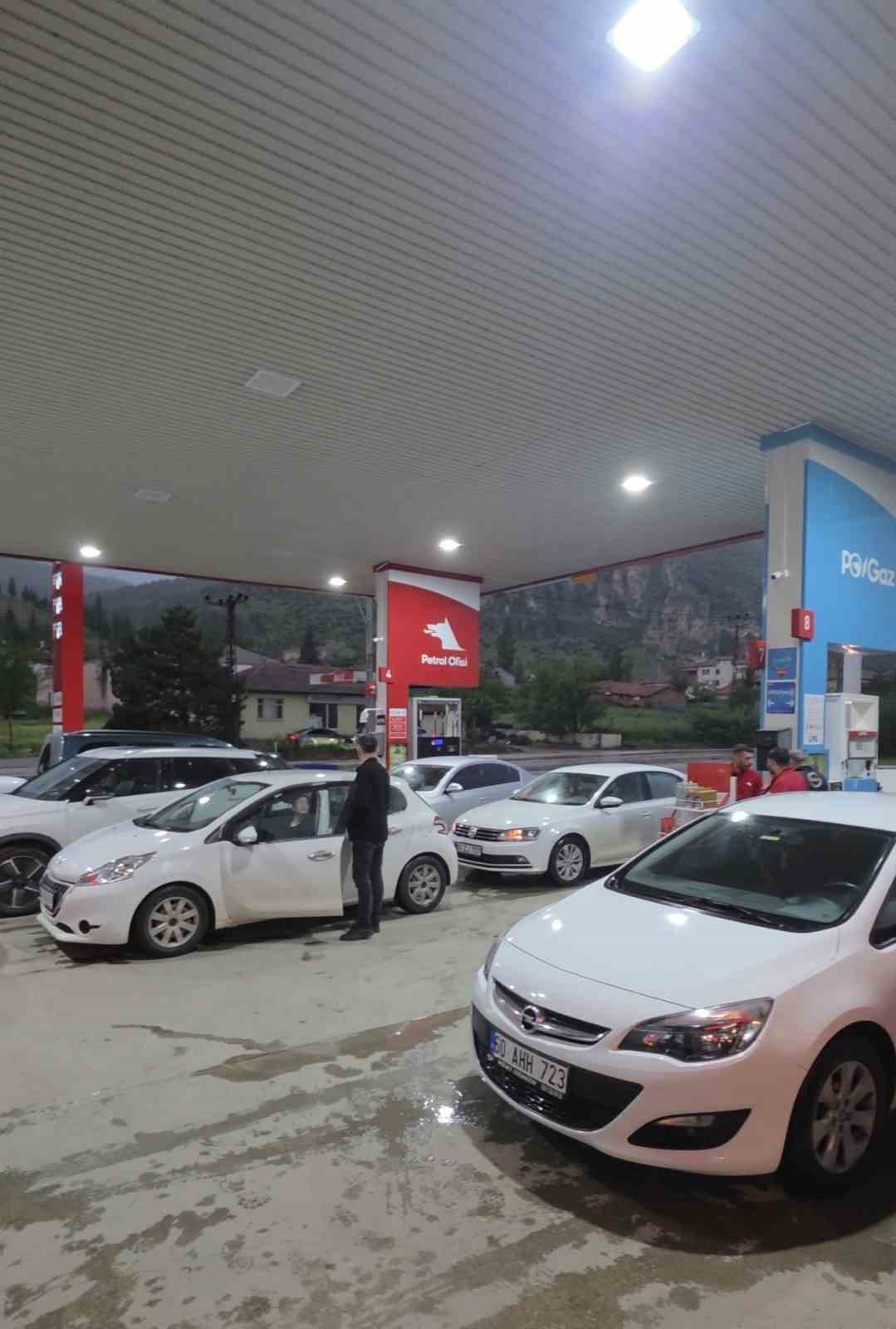 zileyi saganak vurdu is yerleri sular altinda kaldi 6 mCNGQ3b5