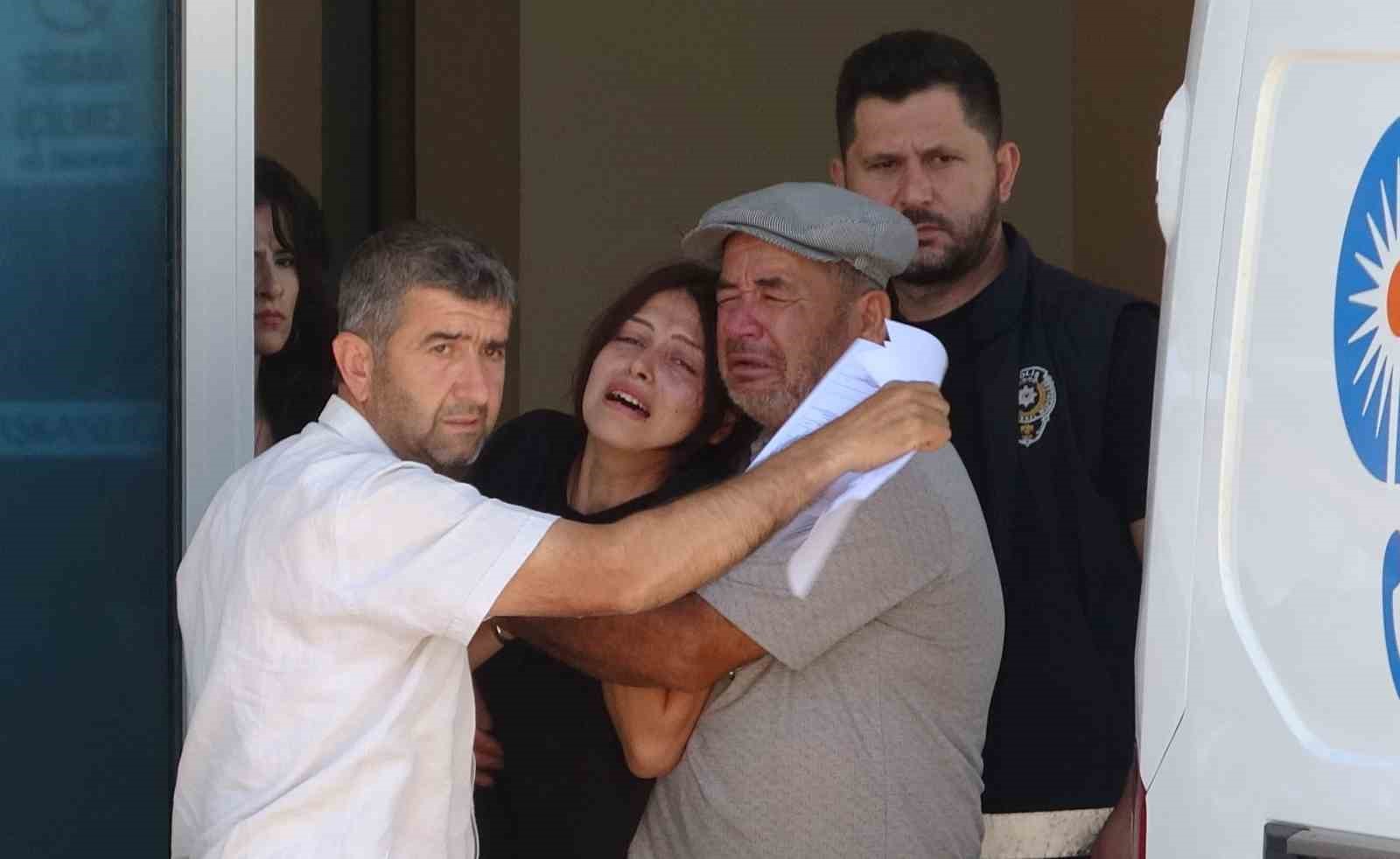 Zıpkınla balık avlarken kayalıklara sıkışarak hayatını kaybetti 7 zipkinla balik avlarken kayaliklara sikisarak hayatini kaybetti 3 sHbC7FF1