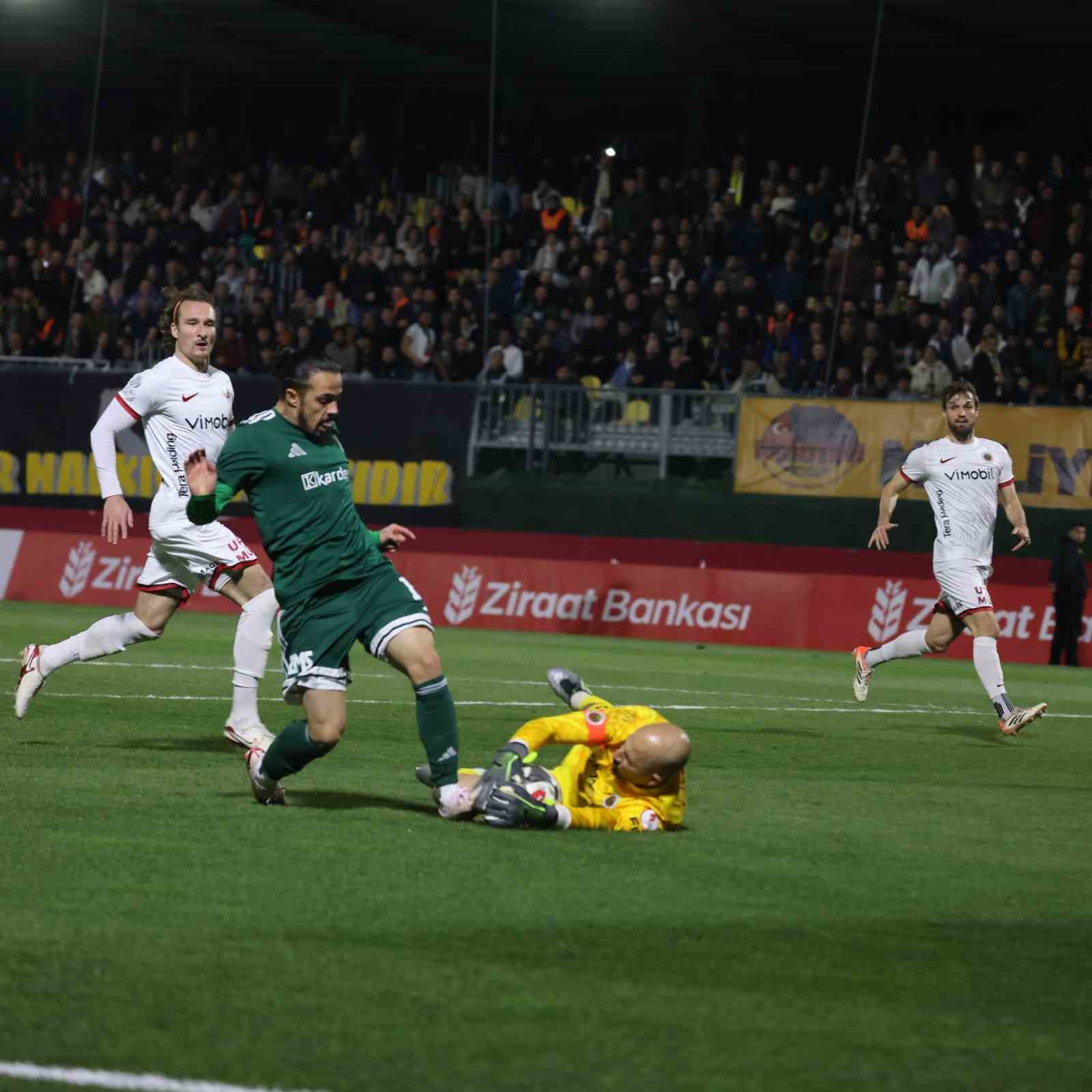 ziraat turkiye kupasi aliaga fk 0 genclerbirligi 0 ilk yari 10 uT3PdlBd
