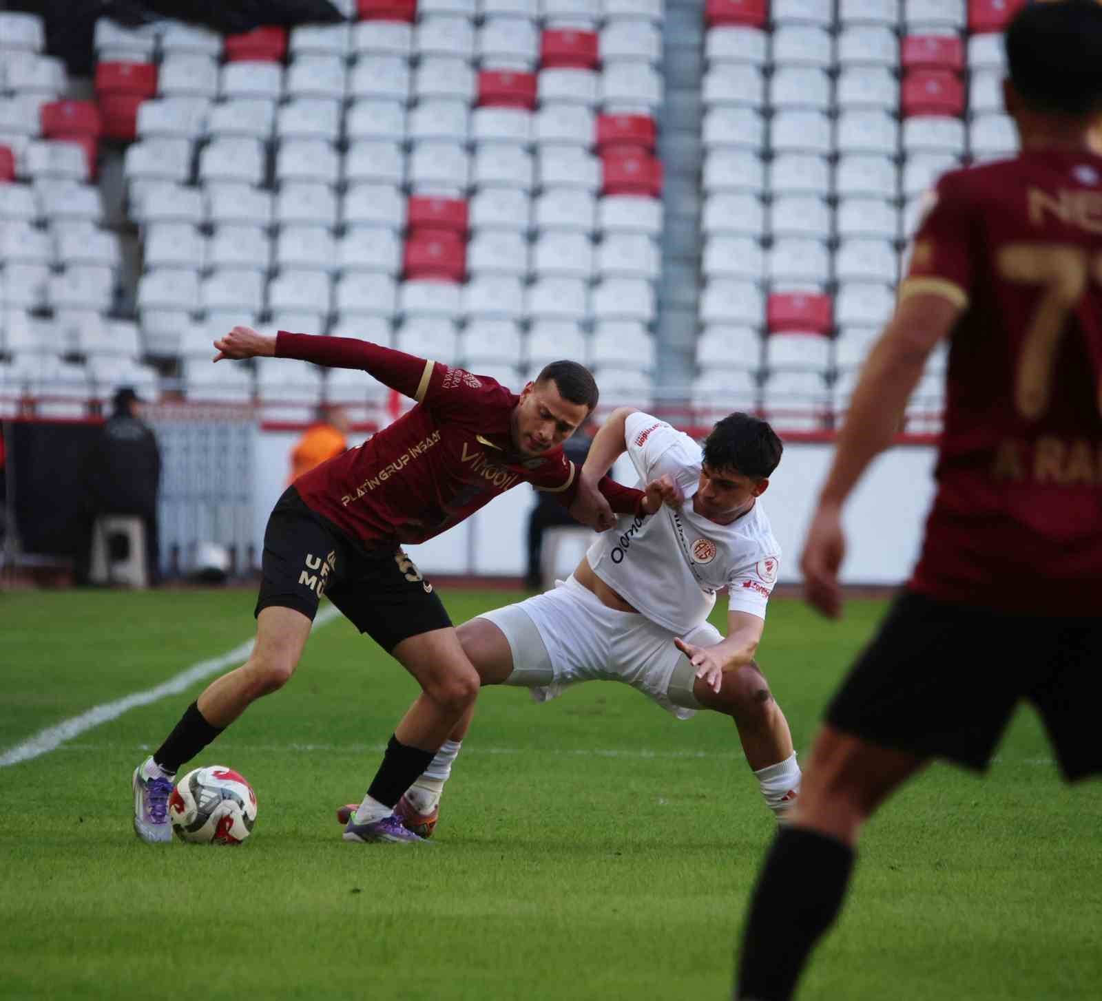 ziraat turkiye kupasi antalyaspor 0 genclerbirligi 0 ilk yari 3 JZOZ9ruH
