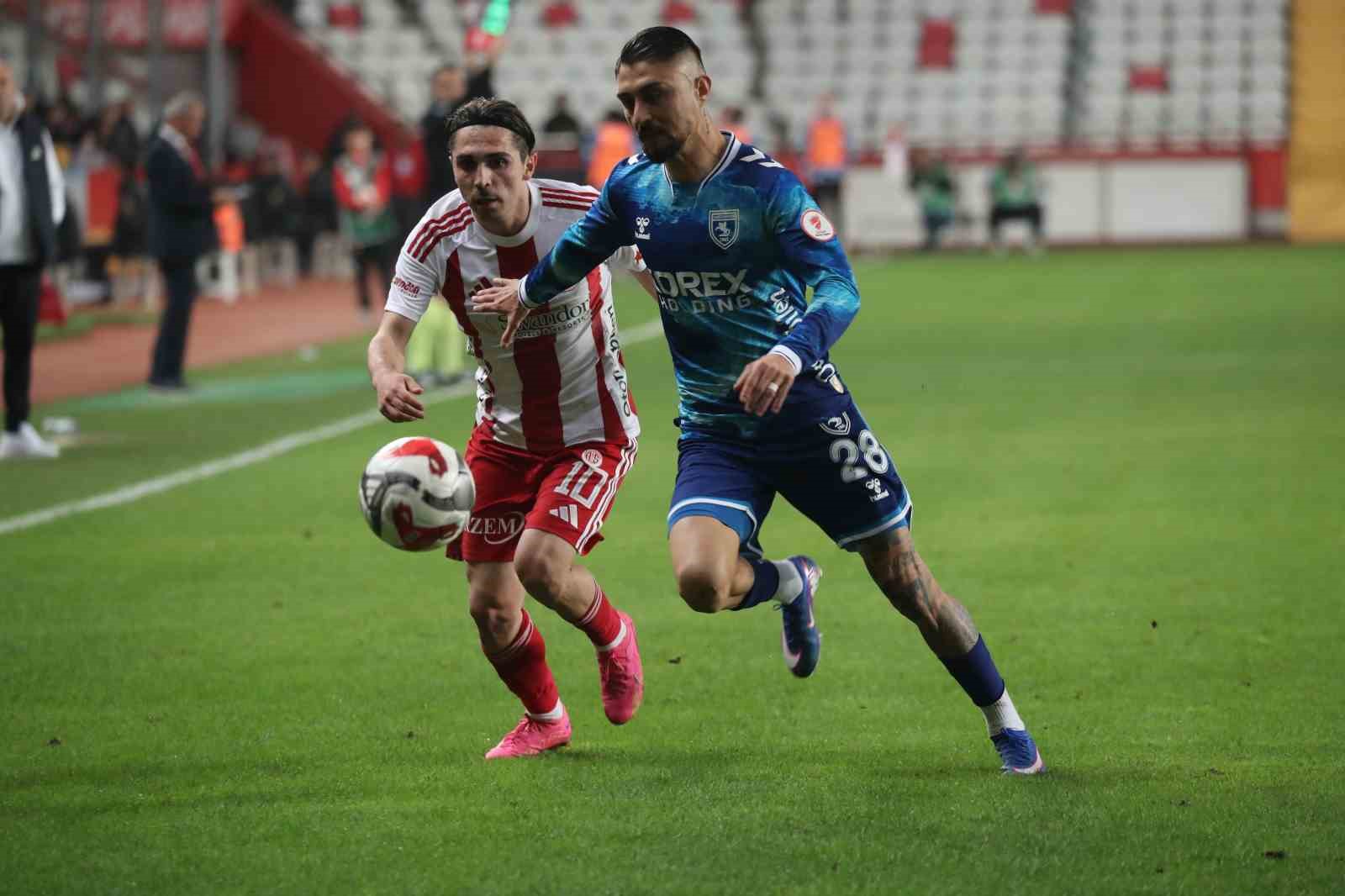 Ziraat Türkiye Kupası: Antalyaspor: 0 - Samsunspor: 2 (Maç sonucu) 11 ziraat turkiye kupasi antalyaspor 0 samsunspor 2 mac sonucu 7 MFFbJ6HQ