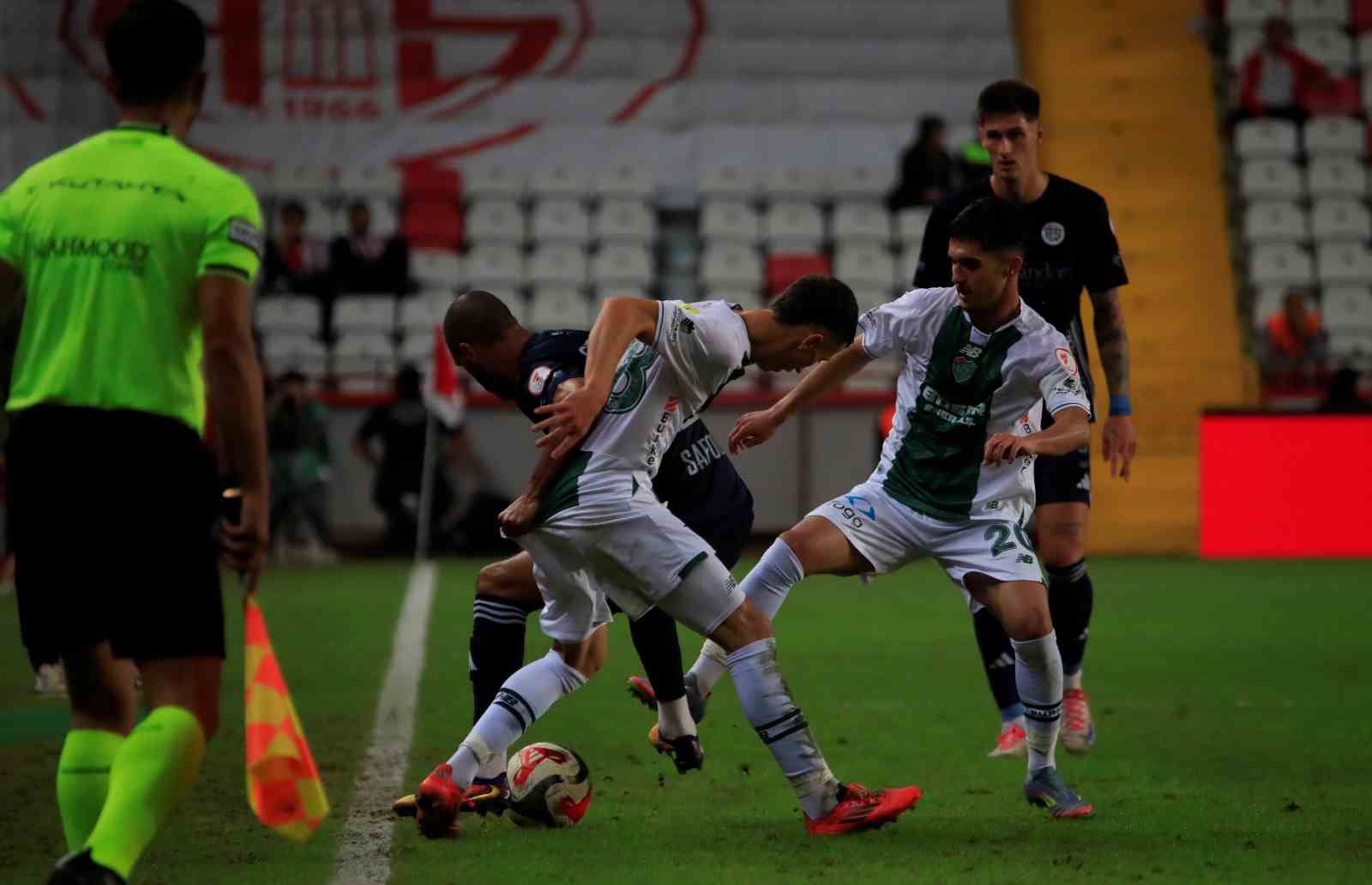 Ziraat Türkiye Kupası: Antalyaspor: 3 - Bursaspor: 0 19 ziraat turkiye kupasi antalyaspor 3 bursaspor 0 15 TSz6Omq4