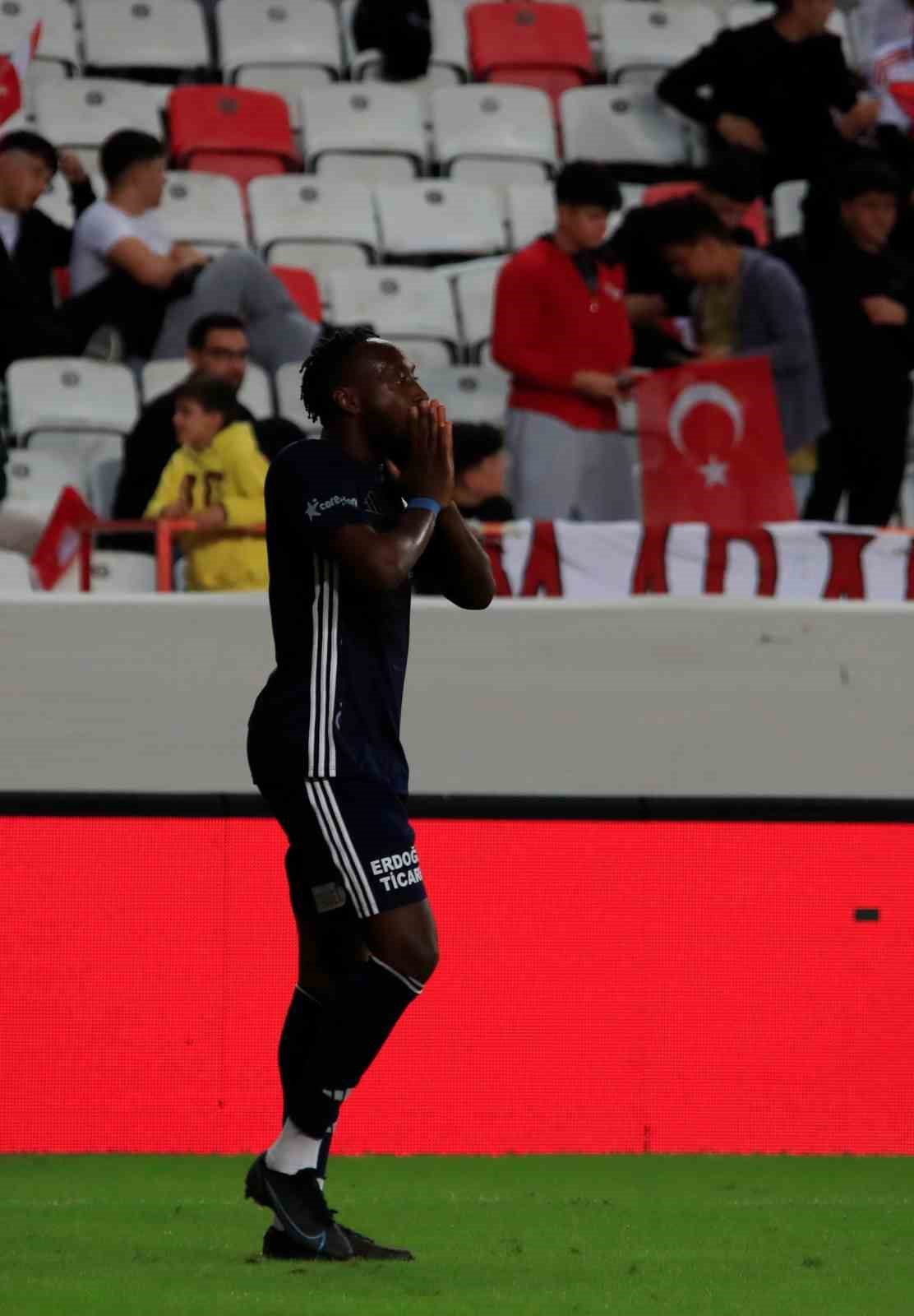 Ziraat Türkiye Kupası: Antalyaspor: 3 - Bursaspor: 0 32 ziraat turkiye kupasi antalyaspor 3 bursaspor 0 28 h3U8YeCd