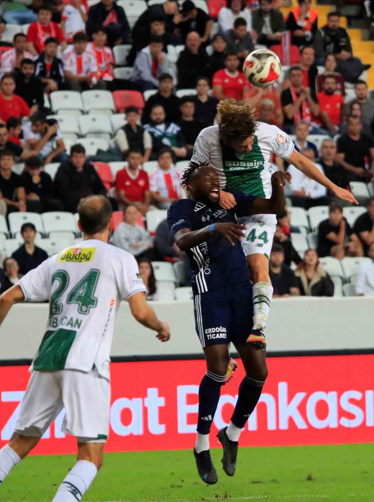 Ziraat Türkiye Kupası: Antalyaspor: 3 - Bursaspor: 0 33 ziraat turkiye kupasi antalyaspor 3 bursaspor 0 29 j7XB1D2V