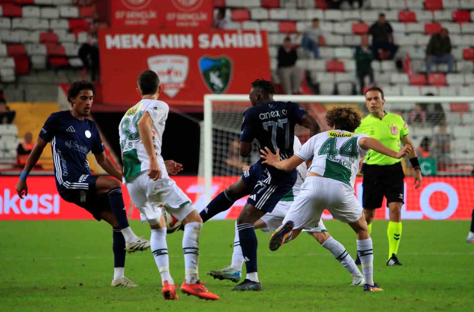 Ziraat Türkiye Kupası: Antalyaspor: 3 - Bursaspor: 0 12 ziraat turkiye kupasi antalyaspor 3 bursaspor 0 8 4rpANgbB