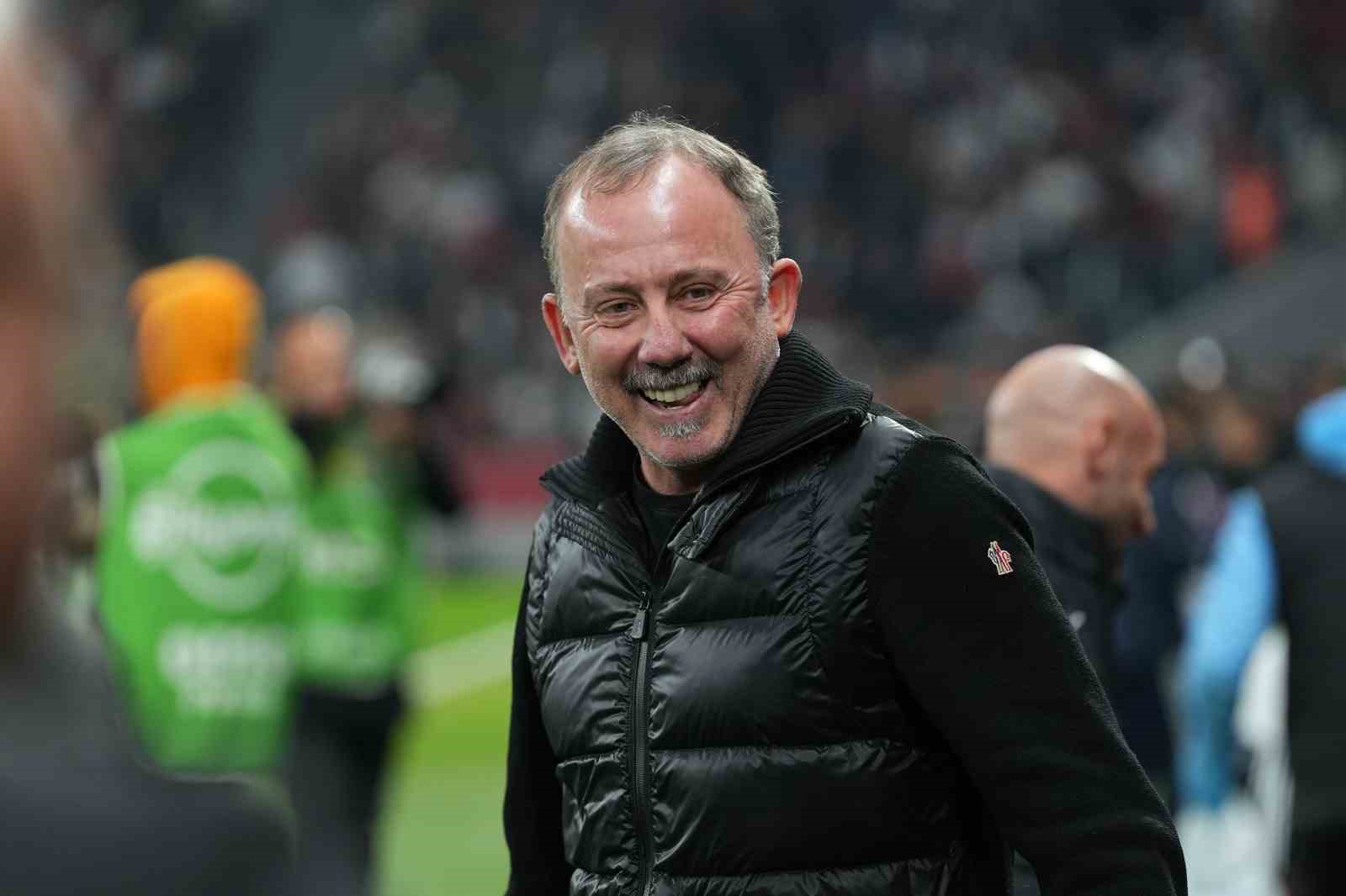 Ziraat Türkiye Kupası: Beşiktaş: 0 - Corendon Alanyaspor: 0 (Maç devam ediyor) 22 ziraat turkiye kupasi besiktas 0 corendon alanyaspor 0 mac devam ediyor 18 z97mPNZm