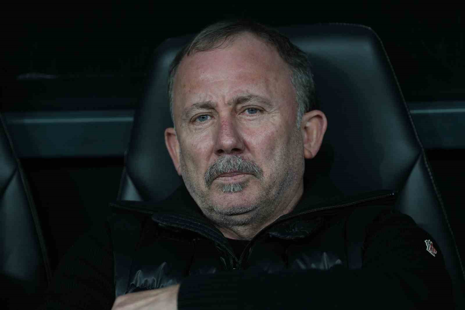 Ziraat Türkiye Kupası: Beşiktaş: 0 - Corendon Alanyaspor: 0 (Maç devam ediyor) 24 ziraat turkiye kupasi besiktas 0 corendon alanyaspor 0 mac devam ediyor 20 TqQkjD5T
