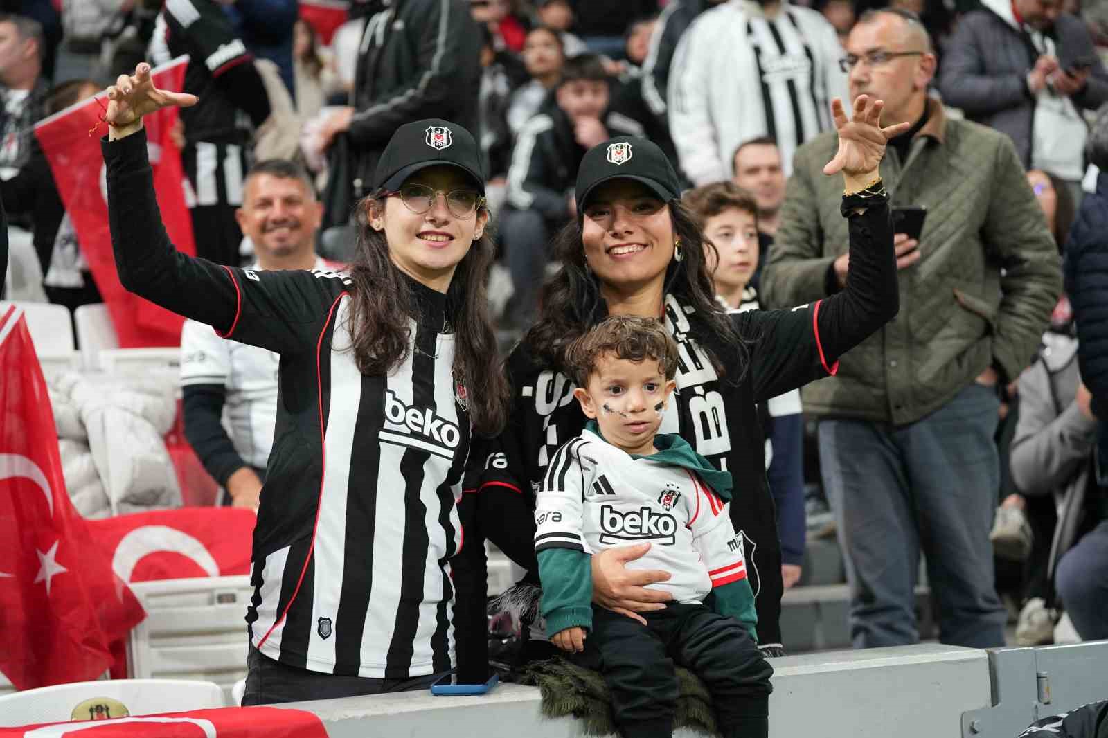 Ziraat Türkiye Kupası: Beşiktaş: 0 - Corendon Alanyaspor: 0 (Maç devam ediyor) 7 ziraat turkiye kupasi besiktas 0 corendon alanyaspor 0 mac devam ediyor 3 w4tITCvJ