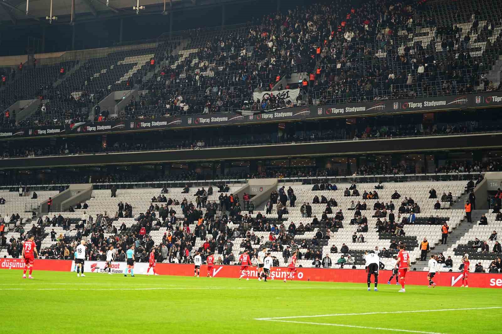 Ziraat Türkiye Kupası: Beşiktaş: 1 - Ankara Keçiörengücü: 0 (Maç devam ediyor) 16 ziraat turkiye kupasi besiktas 1 ankara keciorengucu 0 mac devam ediyor 12 GjO6l2Zi