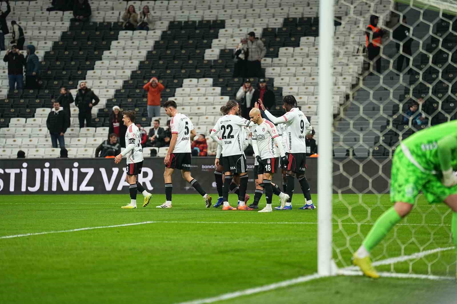 Ziraat Türkiye Kupası: Beşiktaş: 1 - Ankara Keçiörengücü: 0 (Maç devam ediyor) 21 ziraat turkiye kupasi besiktas 1 ankara keciorengucu 0 mac devam ediyor 17 utRbrvZK