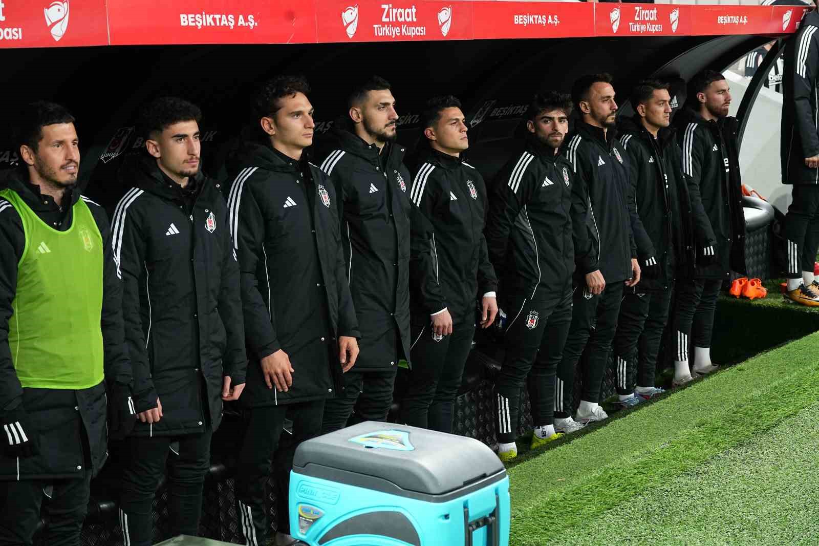 Ziraat Türkiye Kupası: Beşiktaş: 1 - Ankara Keçiörengücü: 0 (Maç devam ediyor) 6 ziraat turkiye kupasi besiktas 1 ankara keciorengucu 0 mac devam ediyor 2 gWXqlFHb