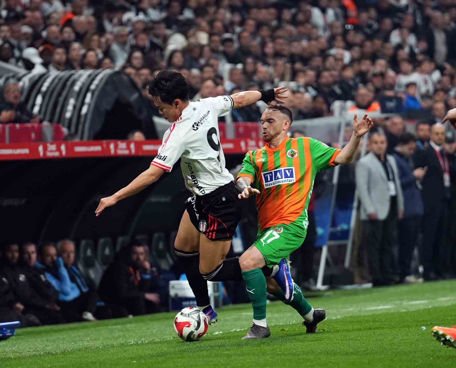 ziraat turkiye kupasi besiktas 1 corendon alanyaspor 0 ilk yari 17 mD5szvea