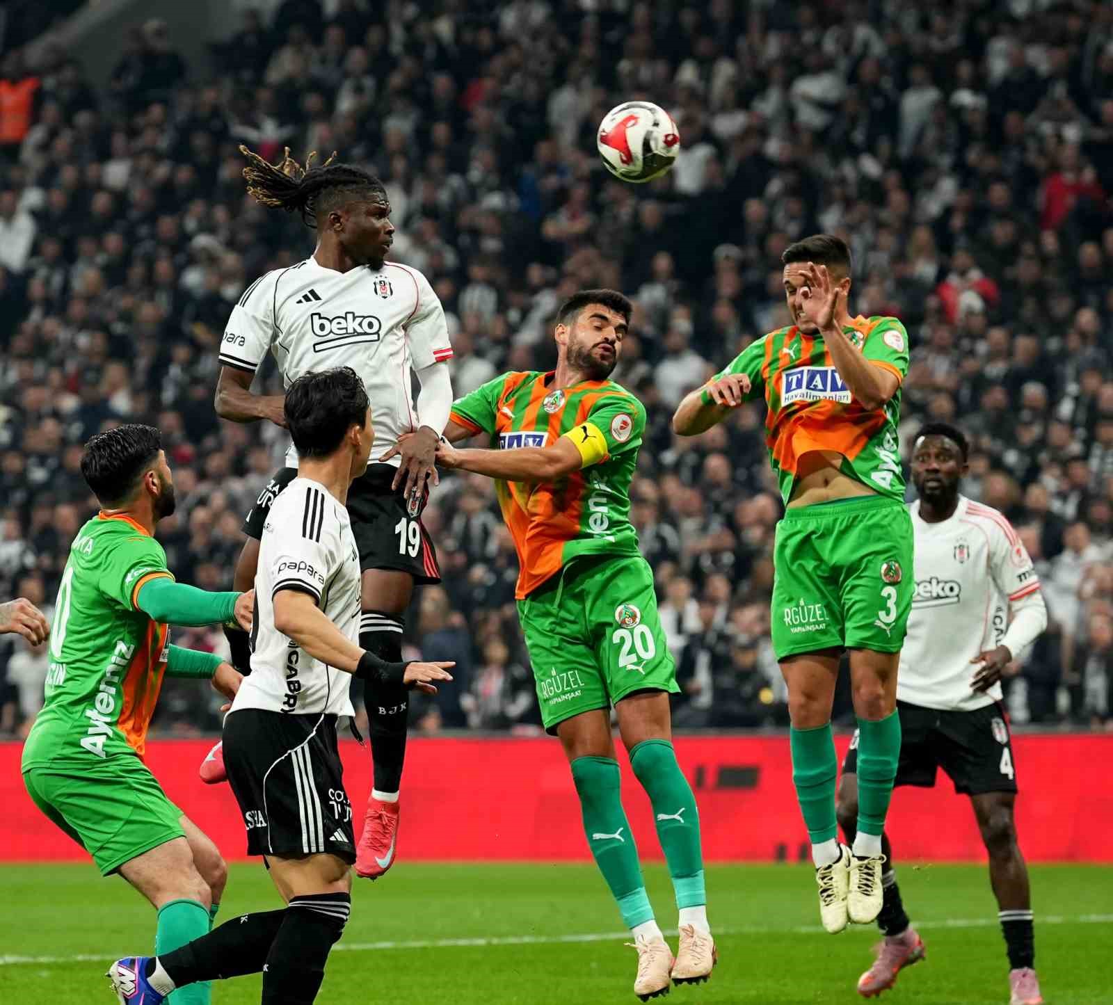 ziraat turkiye kupasi besiktas 1 corendon alanyaspor 0 ilk yari 18 rGVPG4Jm