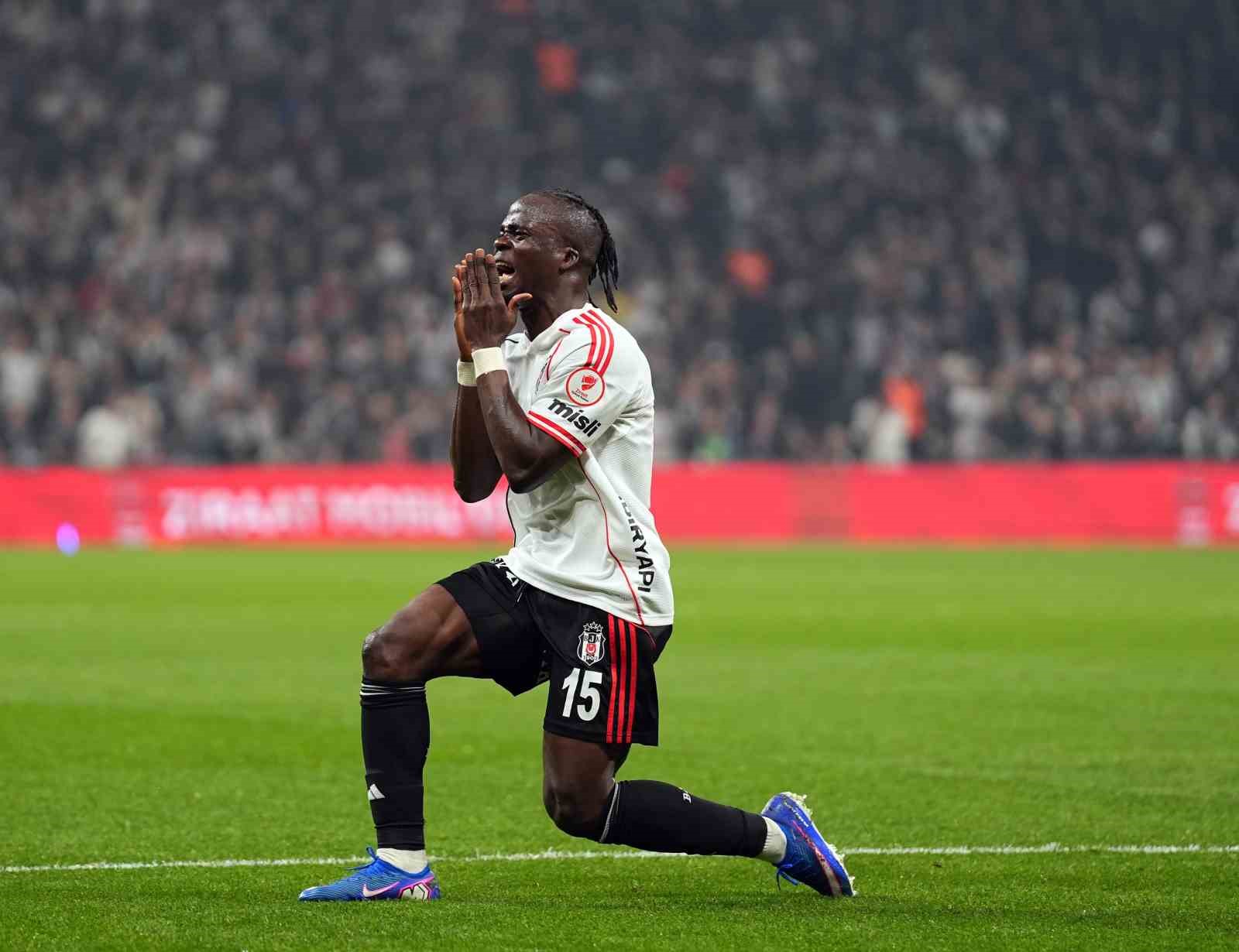 ziraat turkiye kupasi besiktas 1 corendon alanyaspor 0 ilk yari 30 t6H8ZRsp