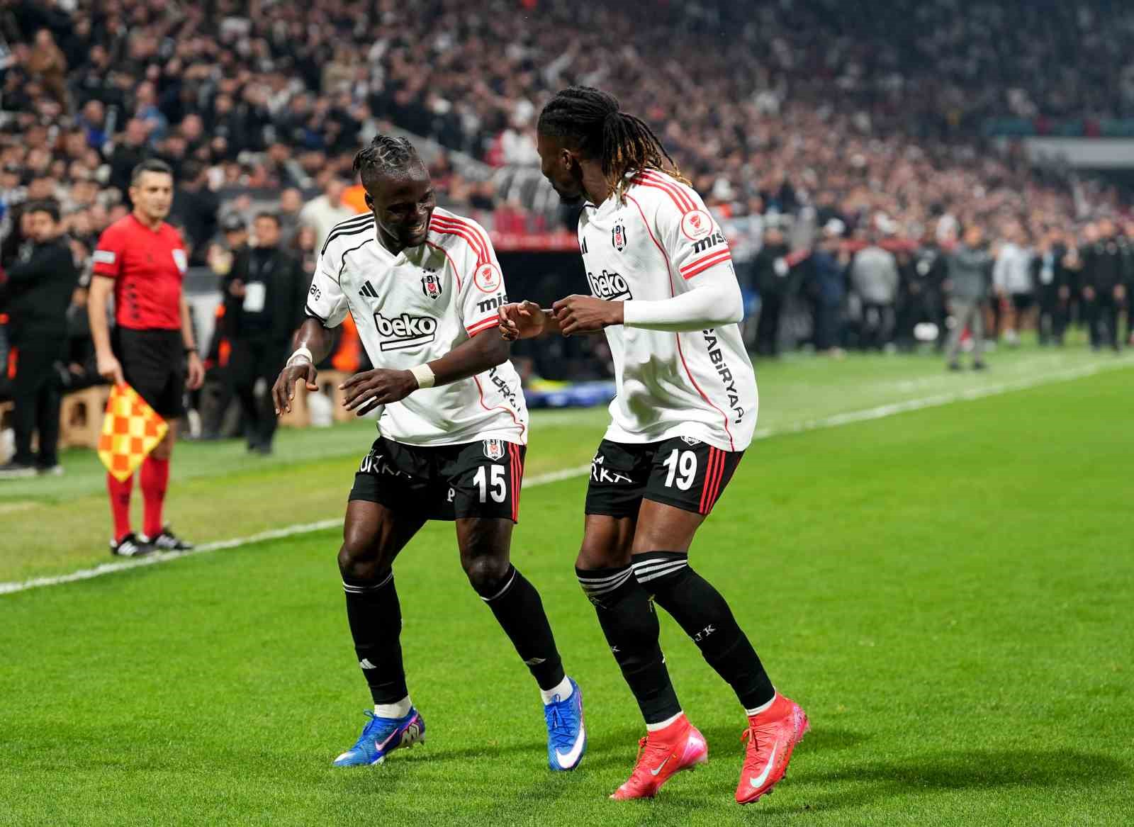 ziraat turkiye kupasi besiktas 1 corendon alanyaspor 0 ilk yari 6