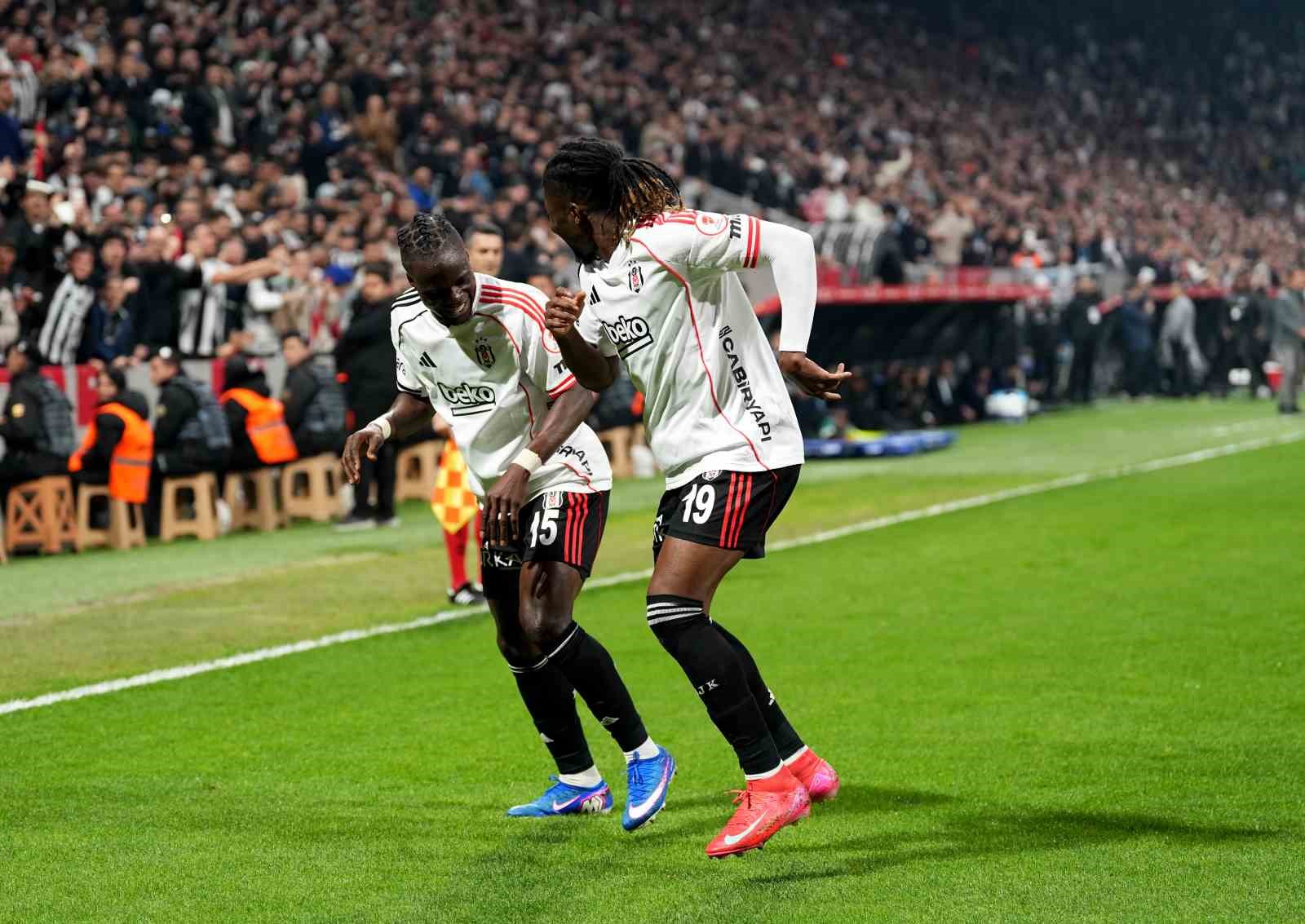 ziraat turkiye kupasi besiktas 1 corendon alanyaspor 0 ilk yari 9 y9v5w6VC